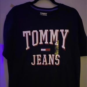 Tommy Hilfiger tee